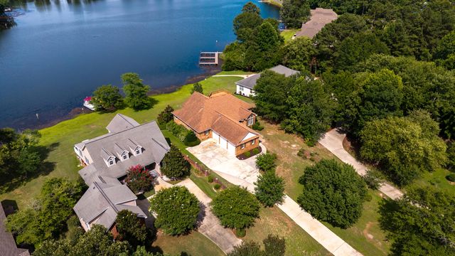 3 Green Lake Drive, Manning, SC 29102