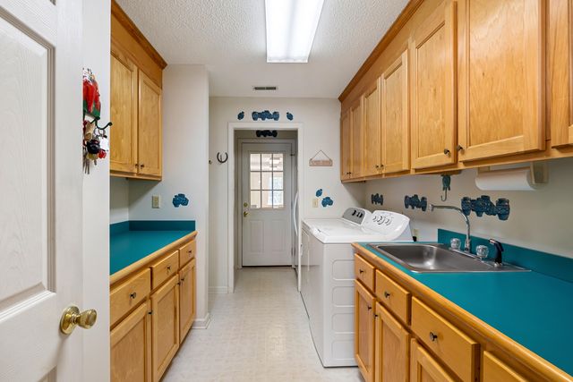 3 Green Lake Drive, Manning, SC 29102