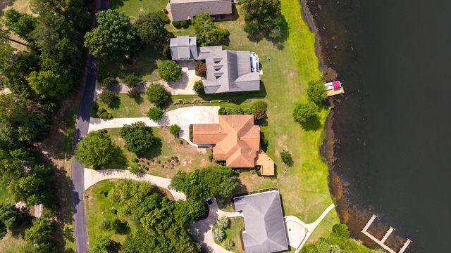 3 Green Lake Drive, Manning, SC 29102
