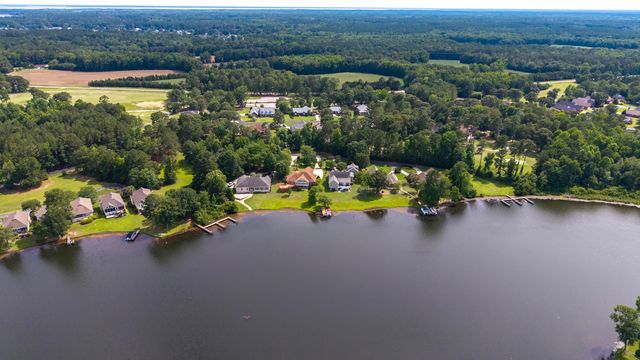 3 Green Lake Drive, Manning, SC 29102
