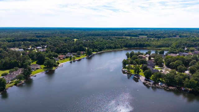 3 Green Lake Drive, Manning, SC 29102