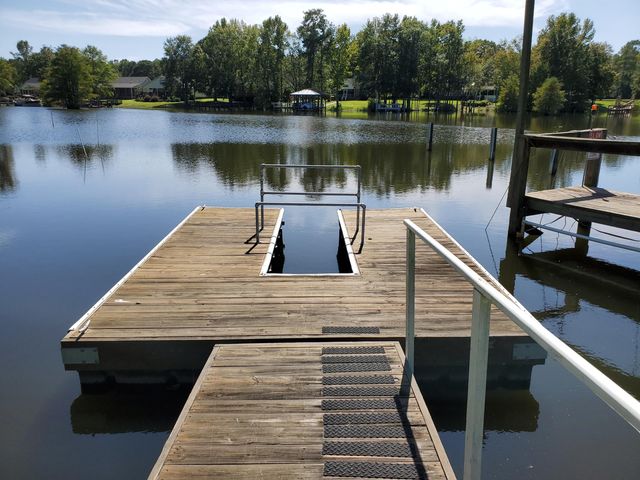3 Green Lake Drive, Manning, SC 29102