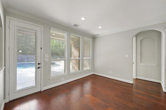 107 Jordans Place, Montgomery, TX 77316