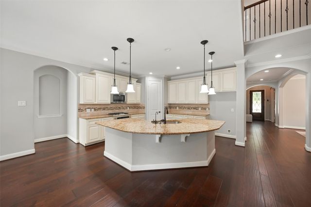 107 Jordans Place, Montgomery, TX 77316