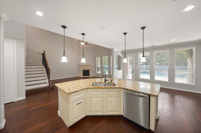 107 Jordans Place, Montgomery, TX 77316