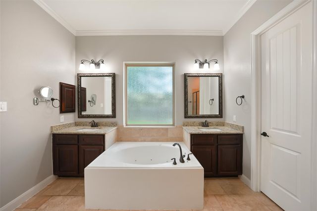 107 Jordans Place, Montgomery, TX 77316