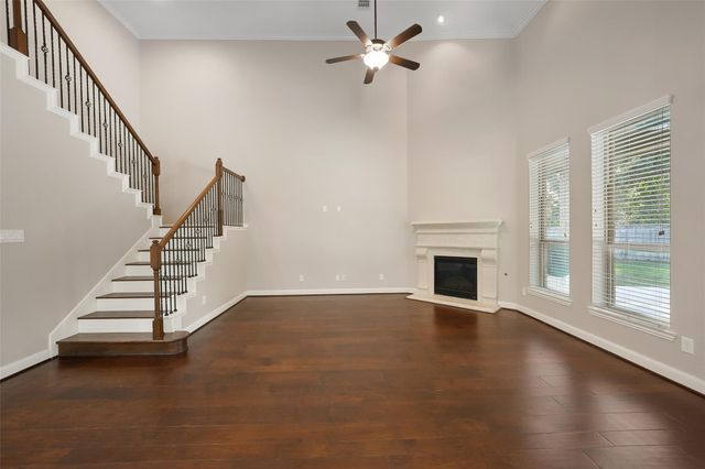 107 Jordans Place, Montgomery, TX 77316