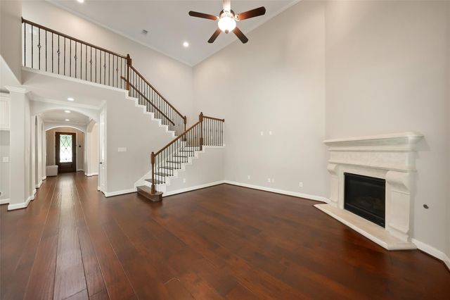 107 Jordans Place, Montgomery, TX 77316