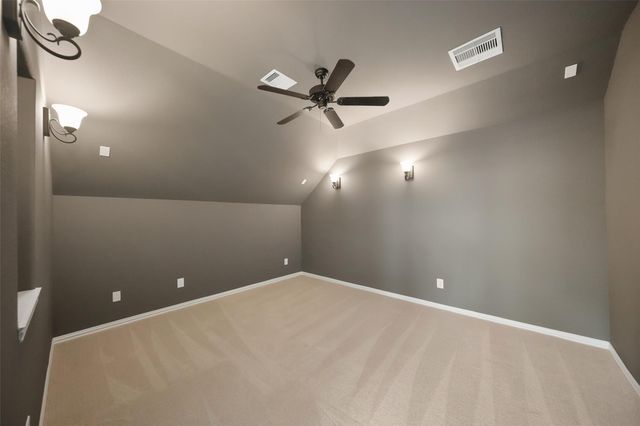 107 Jordans Place, Montgomery, TX 77316