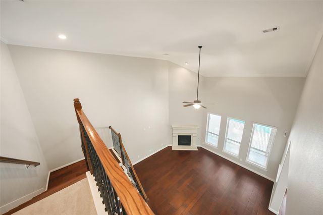 107 Jordans Place, Montgomery, TX 77316
