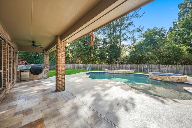 107 Jordans Place, Montgomery, TX 77316