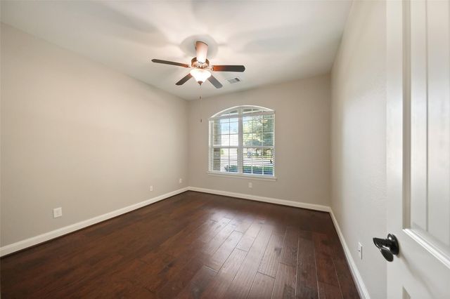 107 Jordans Place, Montgomery, TX 77316
