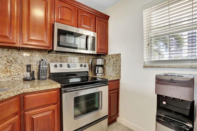 1391 S Ocean Boulevard 206, Pompano Beach, FL 33062