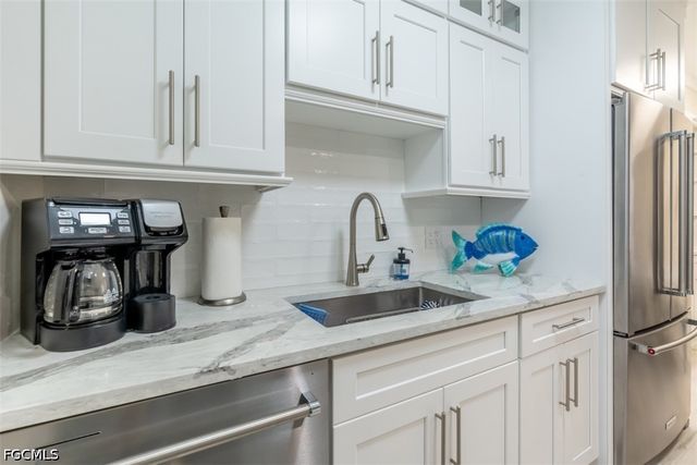 1100 Gulf Shore BLVD N 110, Naples, FL 34102