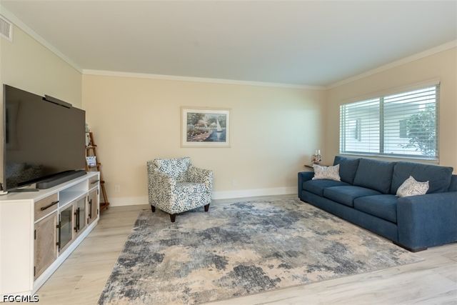 1100 Gulf Shore BLVD N 110, Naples, FL 34102