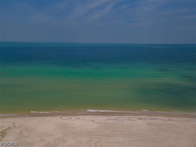 1100 Gulf Shore BLVD N 110, Naples, FL 34102