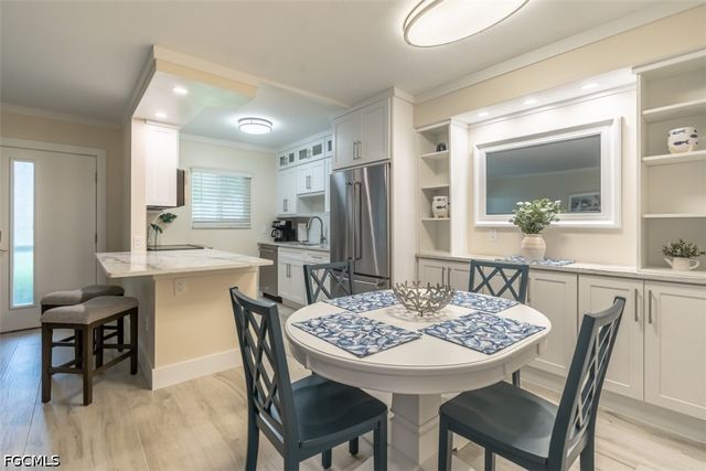 1100 Gulf Shore BLVD N 110, Naples, FL 34102