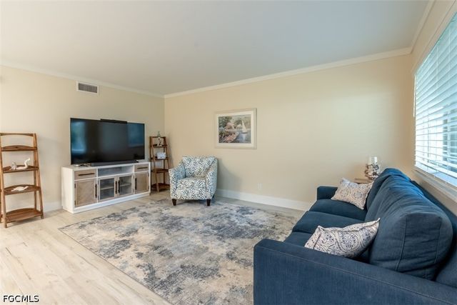 1100 Gulf Shore BLVD N 110, Naples, FL 34102
