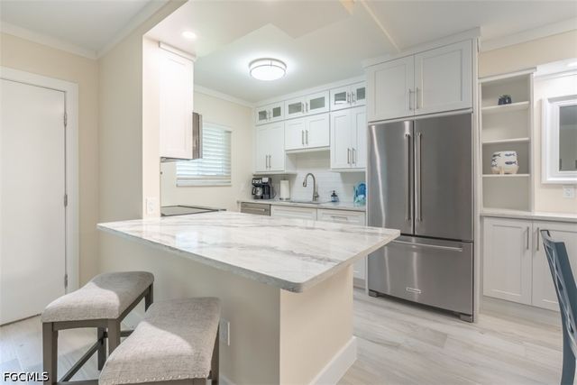 1100 Gulf Shore BLVD N 110, Naples, FL 34102