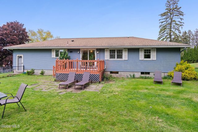 19 Sylvan Lane, North Greenbush, NY 12180