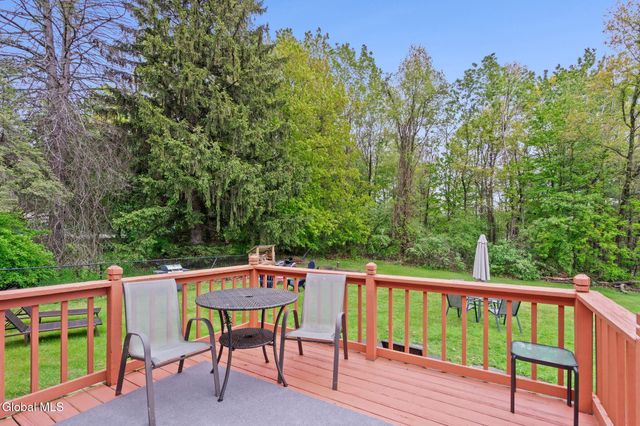 19 Sylvan Lane, North Greenbush, NY 12180