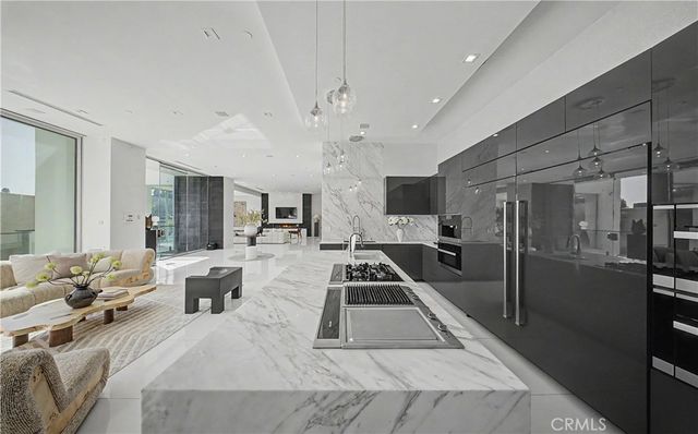 9459 Beverly Crest, Los Angeles, CA 90210