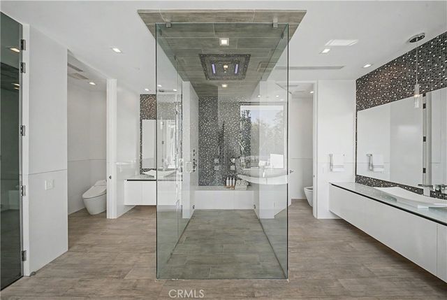 9459 Beverly Crest, Los Angeles, CA 90210