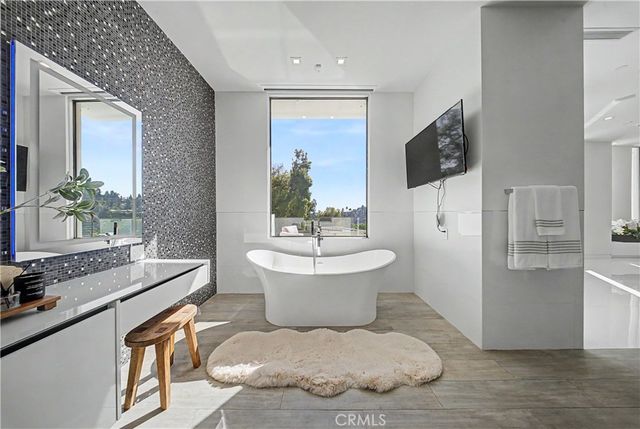 9459 Beverly Crest, Los Angeles, CA 90210