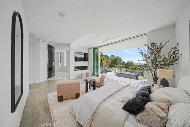 9459 Beverly Crest, Los Angeles, CA 90210