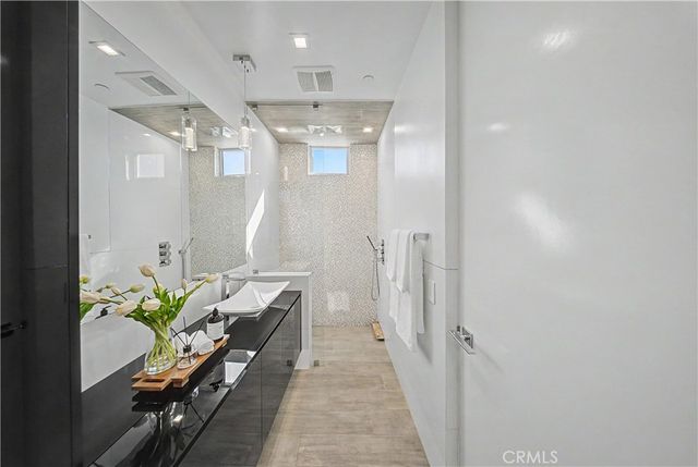 9459 Beverly Crest, Los Angeles, CA 90210
