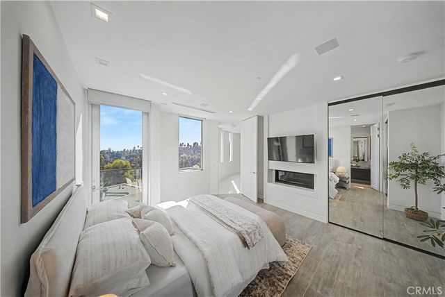 9459 Beverly Crest, Los Angeles, CA 90210