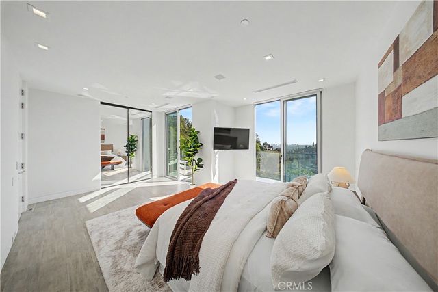 9459 Beverly Crest, Los Angeles, CA 90210
