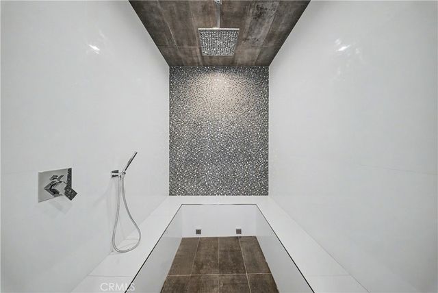9459 Beverly Crest, Los Angeles, CA 90210