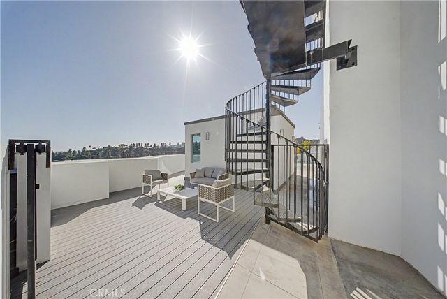 9459 Beverly Crest, Los Angeles, CA 90210