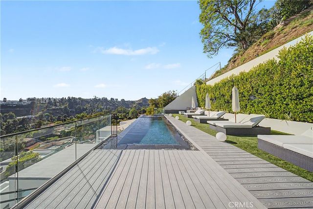 9459 Beverly Crest, Los Angeles, CA 90210