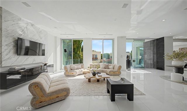 9459 Beverly Crest, Los Angeles, CA 90210