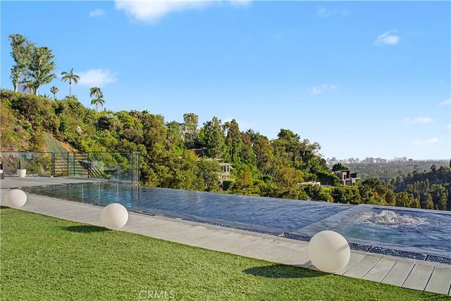 9459 Beverly Crest, Los Angeles, CA 90210