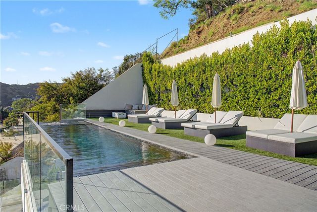 9459 Beverly Crest, Los Angeles, CA 90210