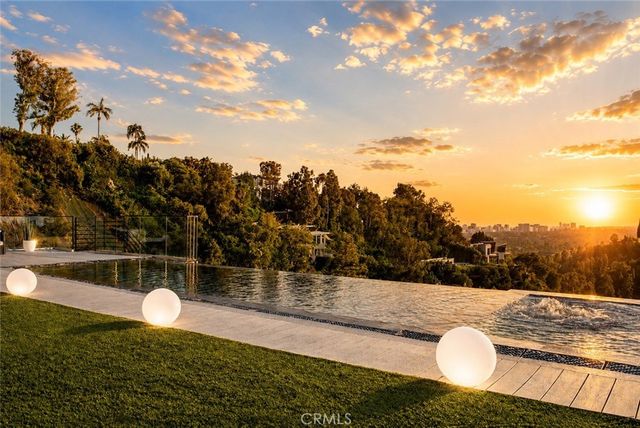 9459 Beverly Crest, Los Angeles, CA 90210
