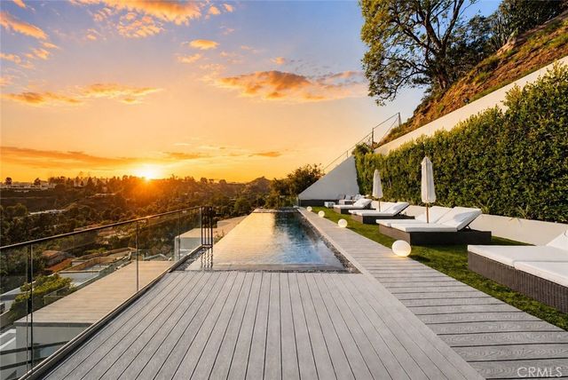 9459 Beverly Crest, Los Angeles, CA 90210