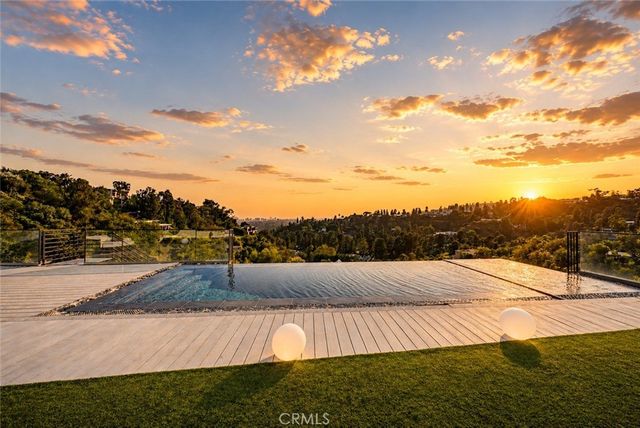 9459 Beverly Crest, Los Angeles, CA 90210
