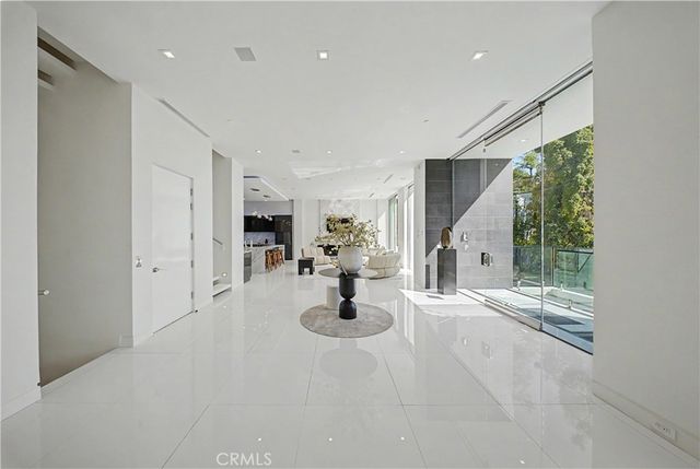 9459 Beverly Crest, Los Angeles, CA 90210