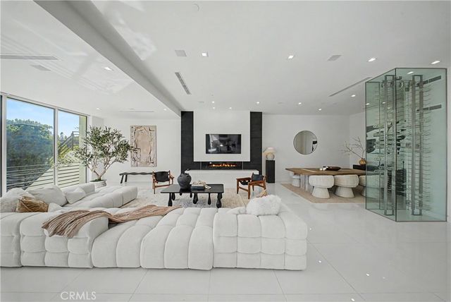 9459 Beverly Crest, Los Angeles, CA 90210