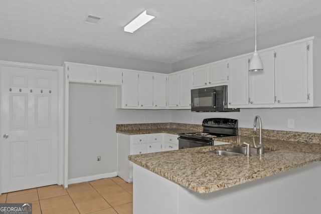 213 Robin Lane, Stockbridge, GA 30281