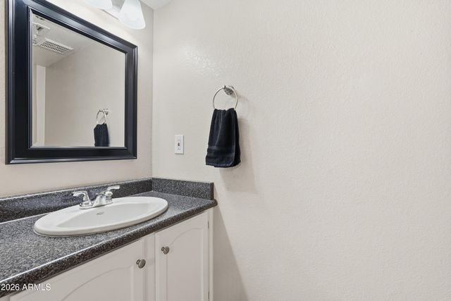 18239 N 40TH Street 121, Phoenix, AZ 85032