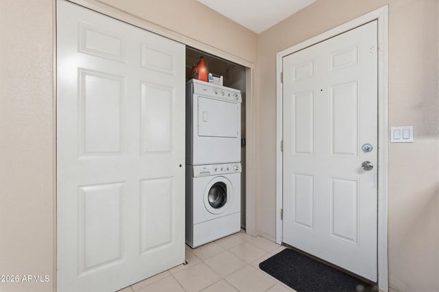 18239 N 40TH Street 121, Phoenix, AZ 85032