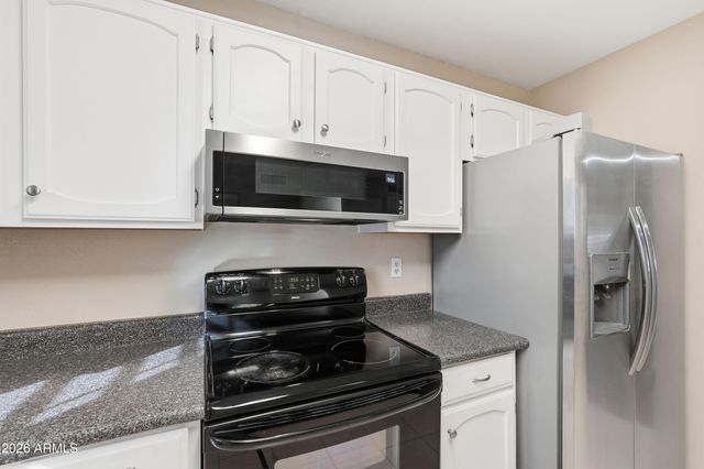 18239 N 40TH Street 121, Phoenix, AZ 85032