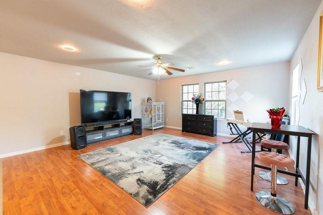 5518 Gable Meadows Drive, Sugar Land, TX 77479