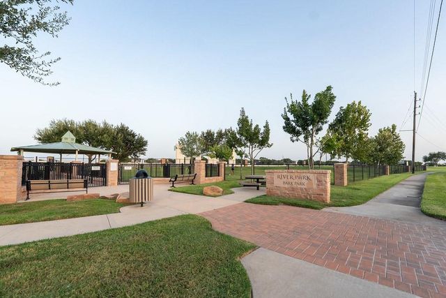 5518 Gable Meadows Drive, Sugar Land, TX 77479