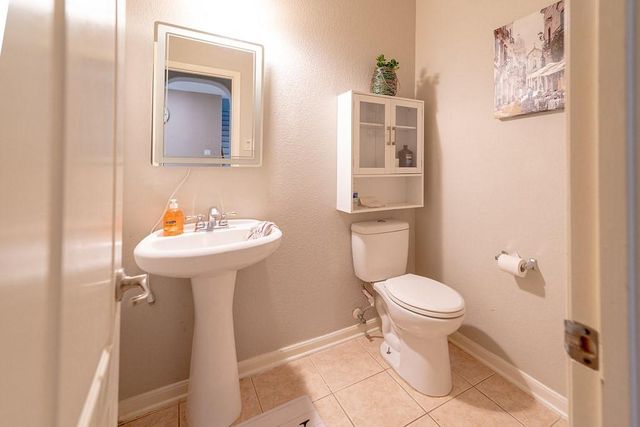 5518 Gable Meadows Drive, Sugar Land, TX 77479